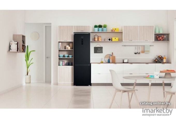 Холодильник Indesit ITR 5200 B